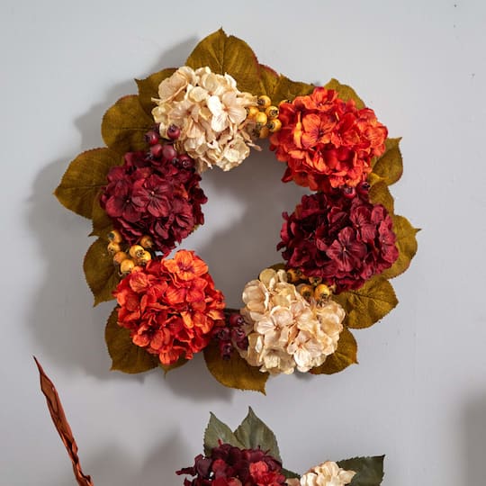 20" Hydrangea & Berry Wreath